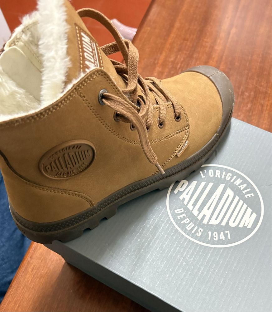 Botas novas palladium