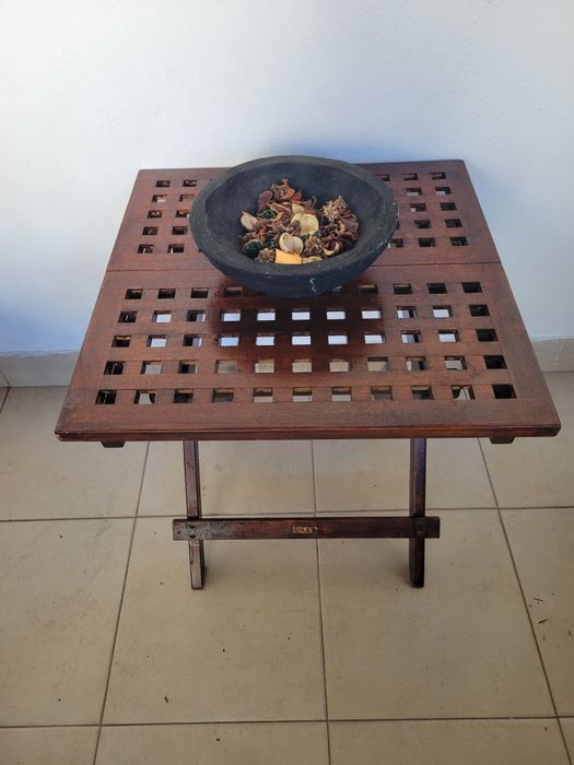 Mesa dobrável invernizada