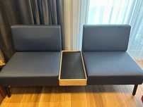sofa dwuosobowa ze stolikiem - idealna do biura, recepcji, poczekalni