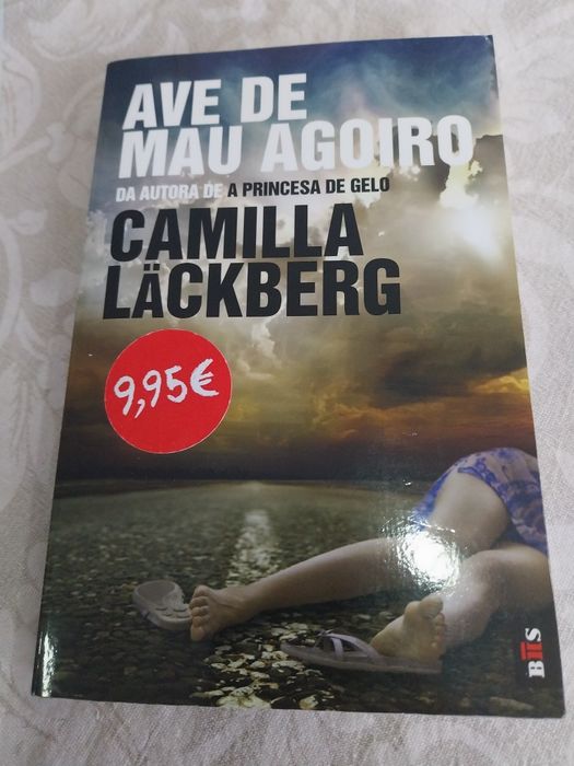 Ave de mau agoiro. Portes incluídos