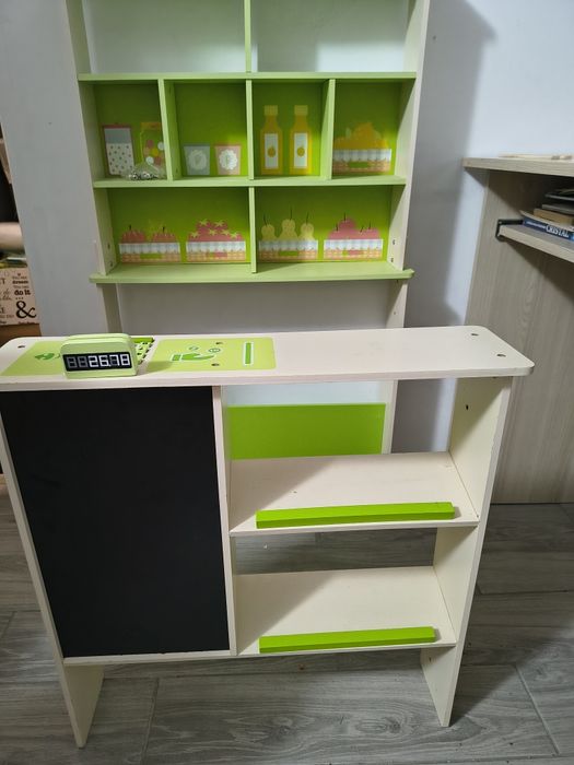 Drewniany sklepik Carrefour - odbiór osobisty Turza Śląska