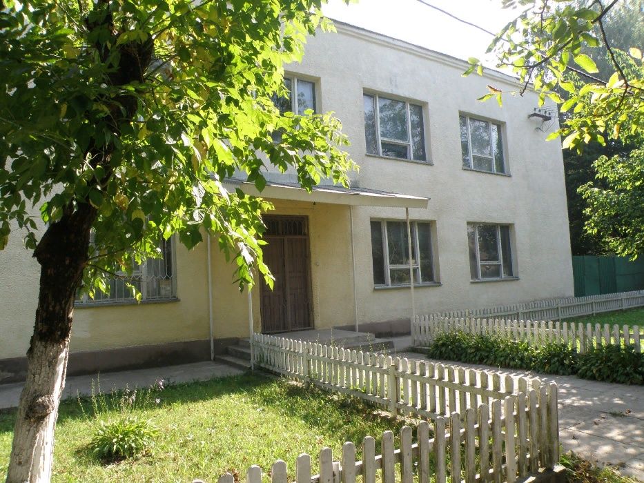 Продам будівлю, та складські приміщення