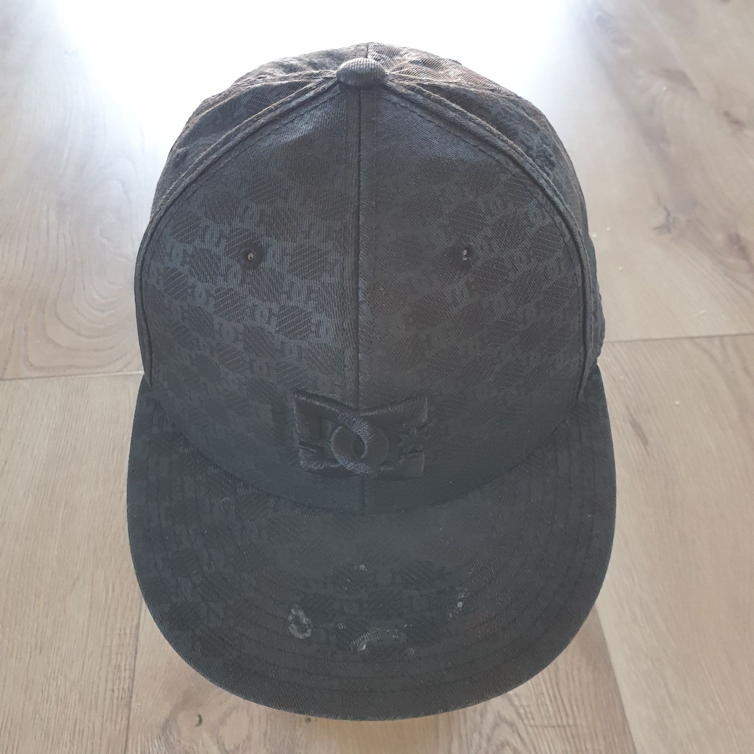 Czapka DC fullcap flexfit rozmiar od 7 1/4 do 7 5/8