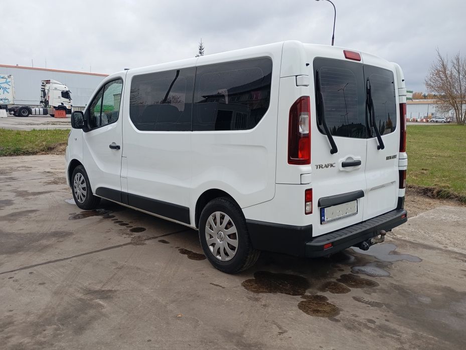 Wynajem, wypożyczalnia busów 9 osobowych z kierowcą lub bez, na kat b