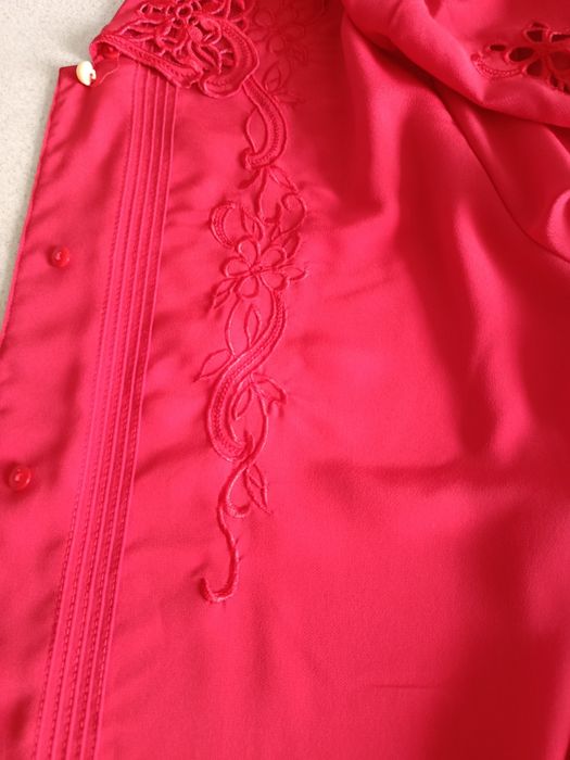 Продам женскую рубашку.