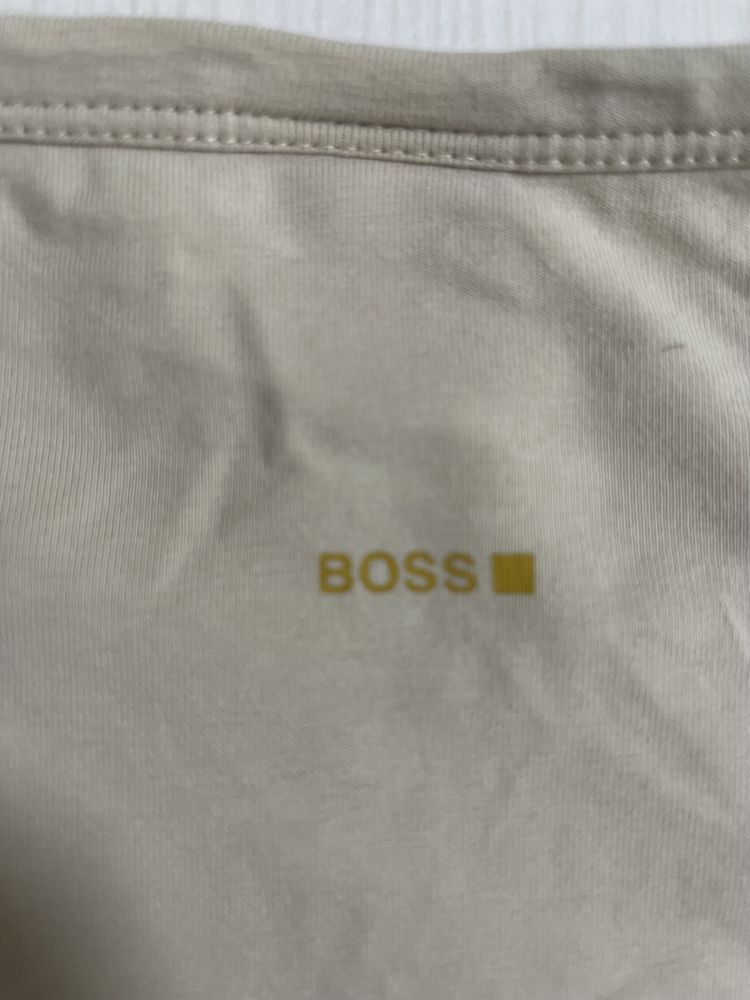 T-Shirt Bege Hugo Boss de Verão