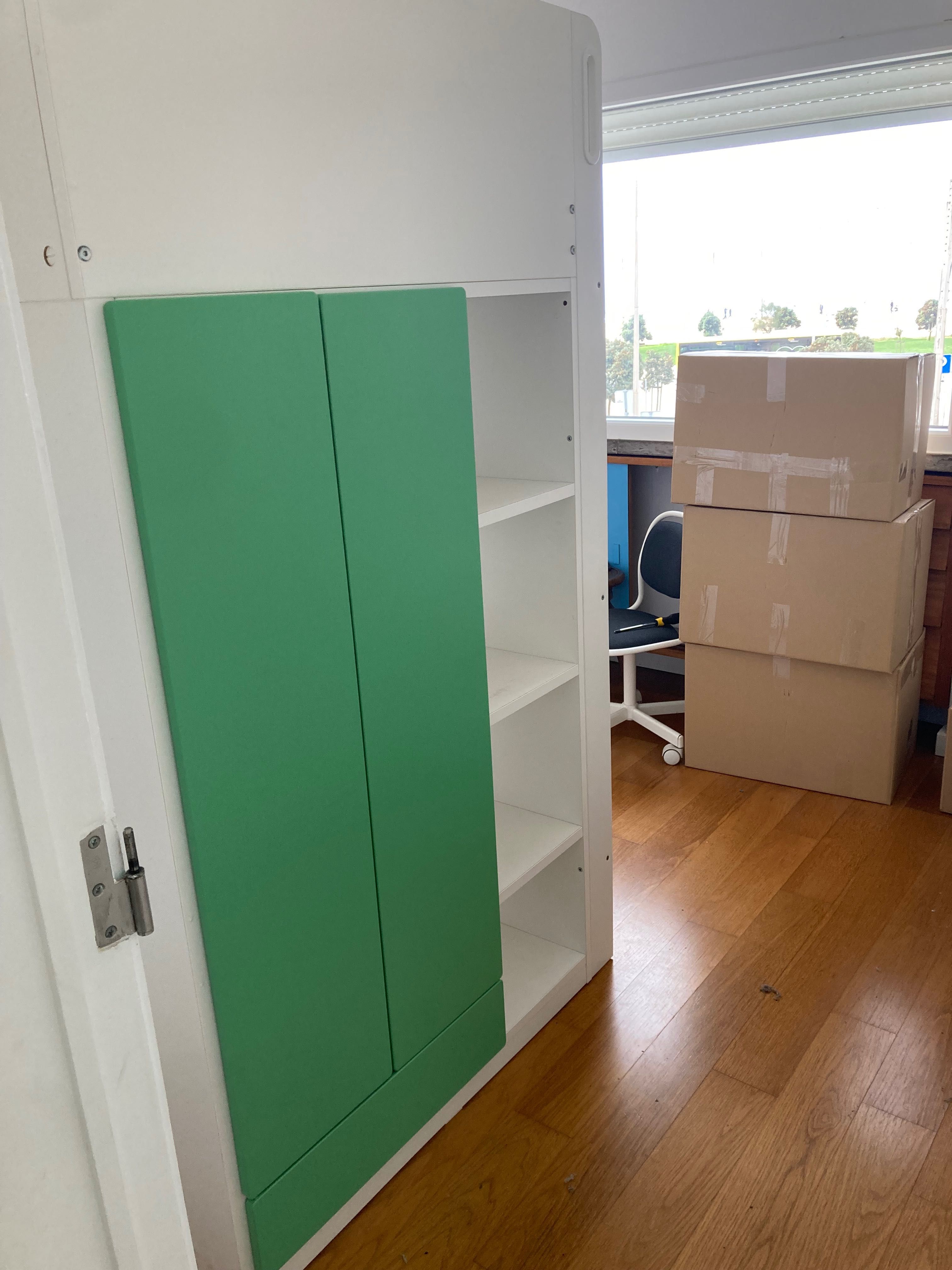 Cama alta criança ikea com secretária