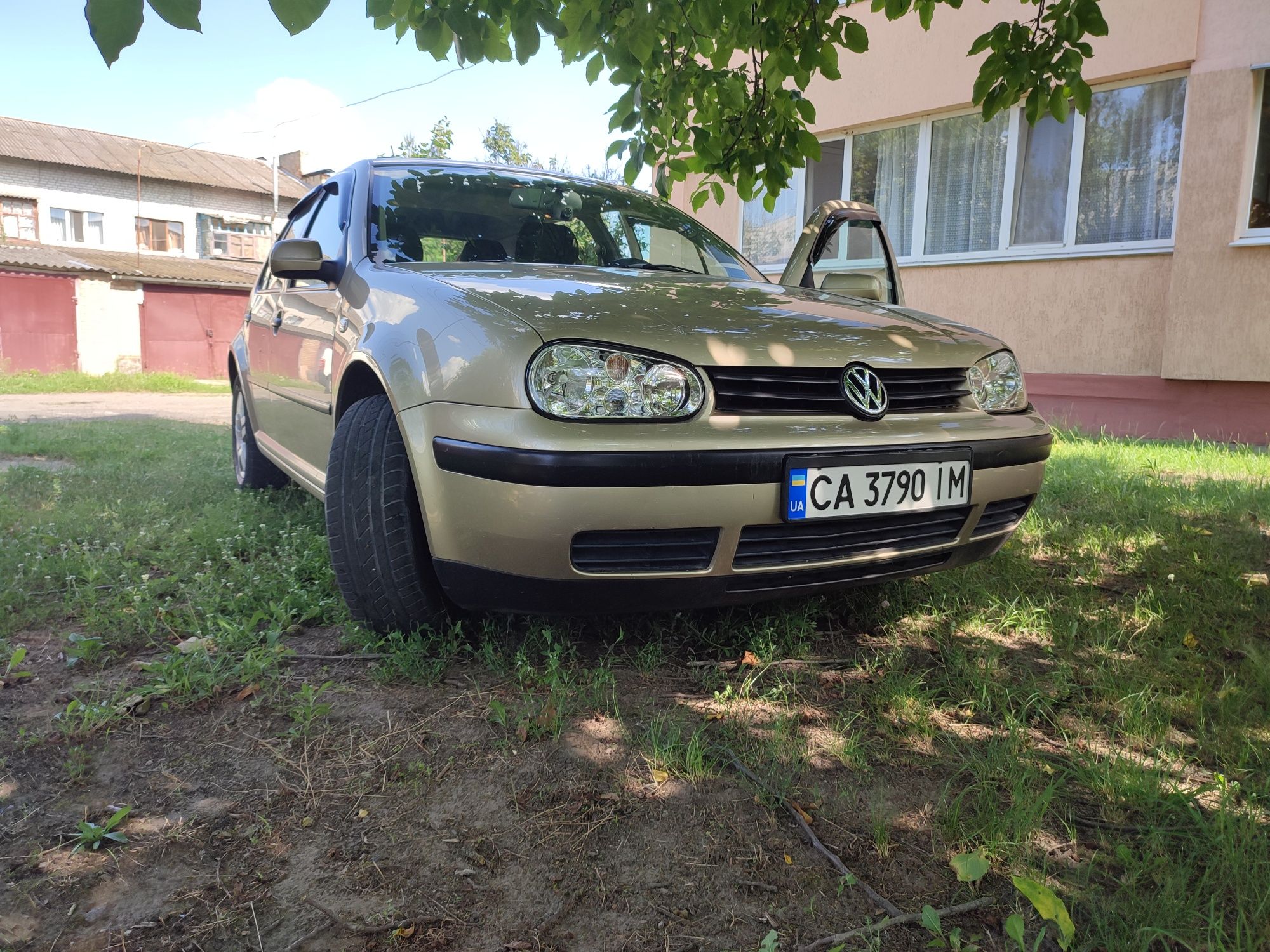 Продам гольф 4 1.6 16v