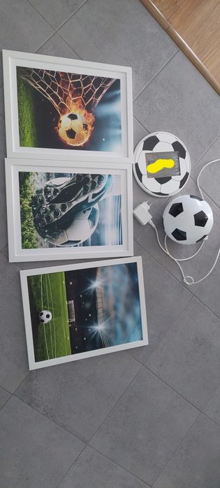 Dla fana pilki noznej lampka ramka i obrazy