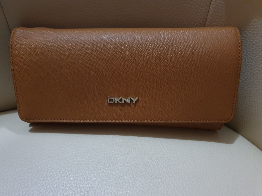 Mala-porta moedas DKNY