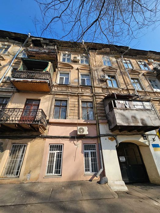 Без комиссии для покупателя!!! Коммуна в районе Нового Рынка