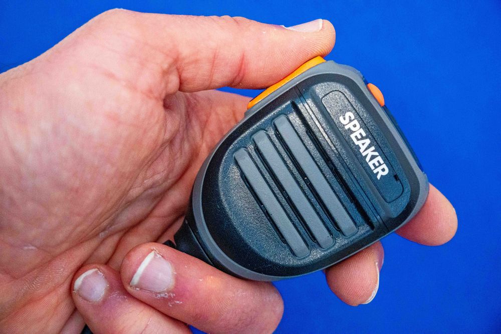 Microfone PTT para radio Walkie Talkie Bintilk, novo na embalagem.