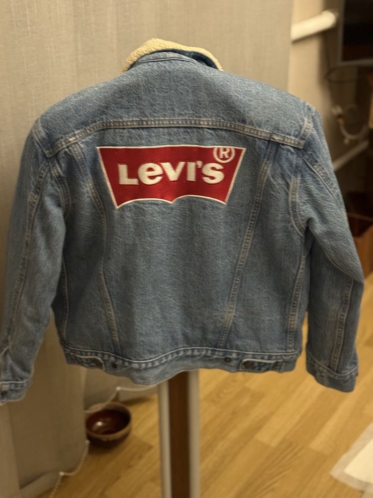Джинсовая куртка Levis