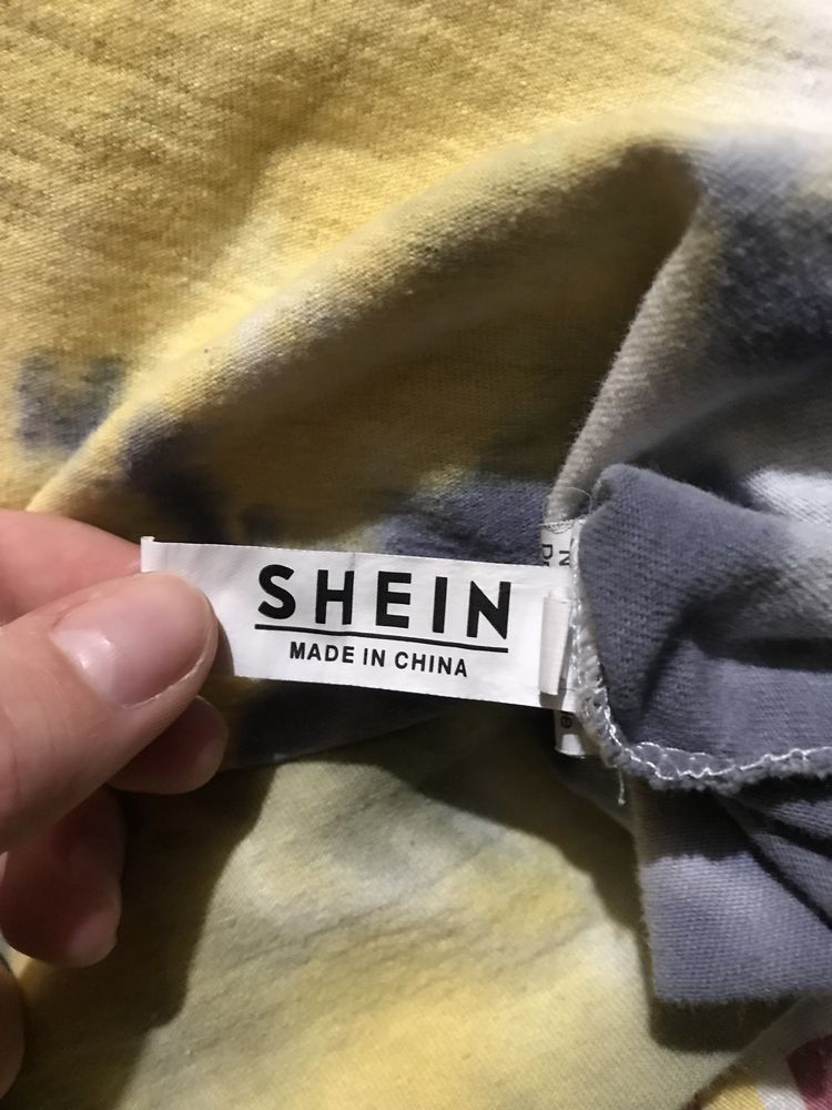 продам кофтынку SHEIN