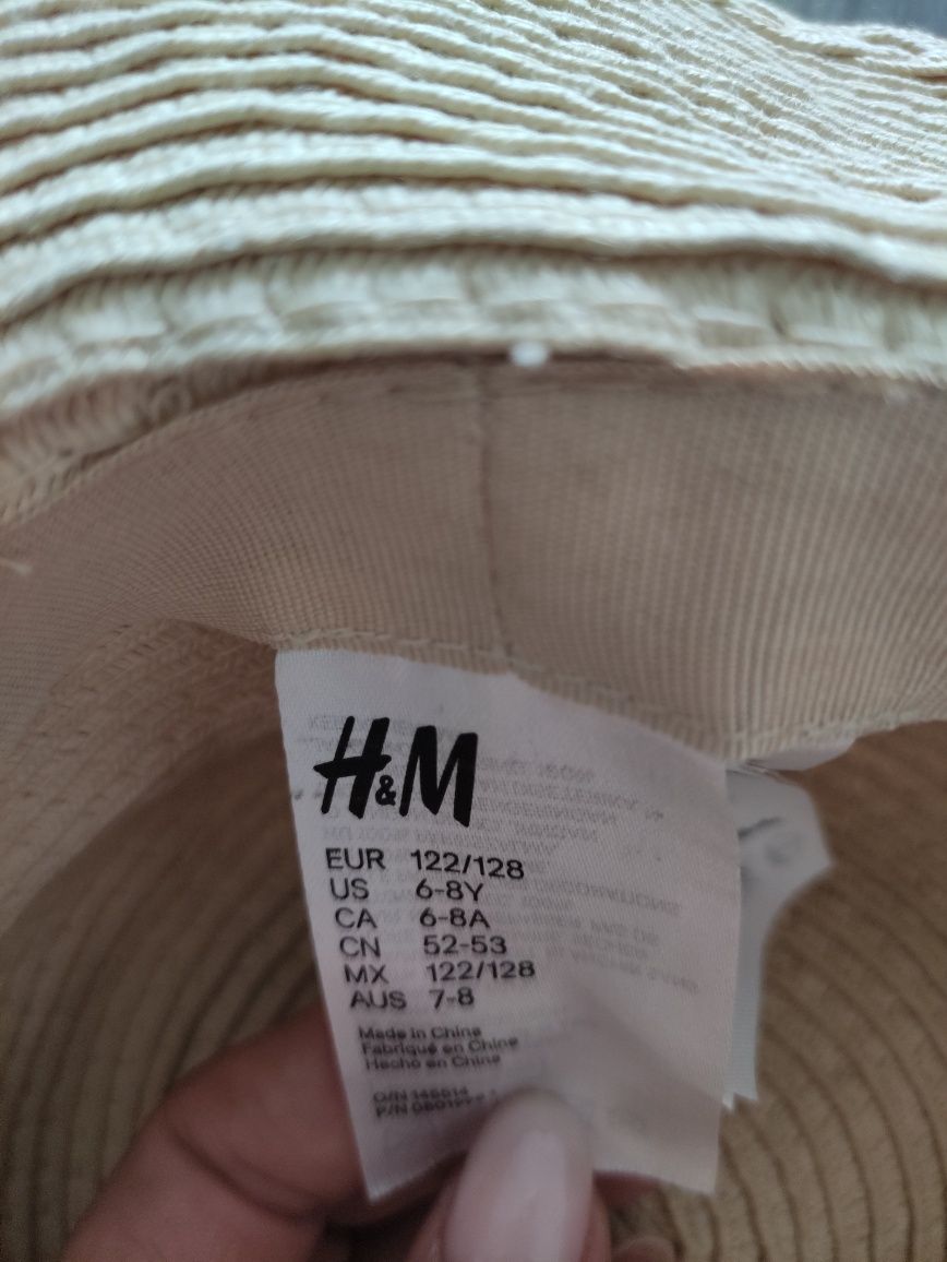 Dziewczęcy kapelusz h&m z kwiatkami 122/128