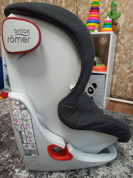 Дитяче автокрісло Britax Römer King