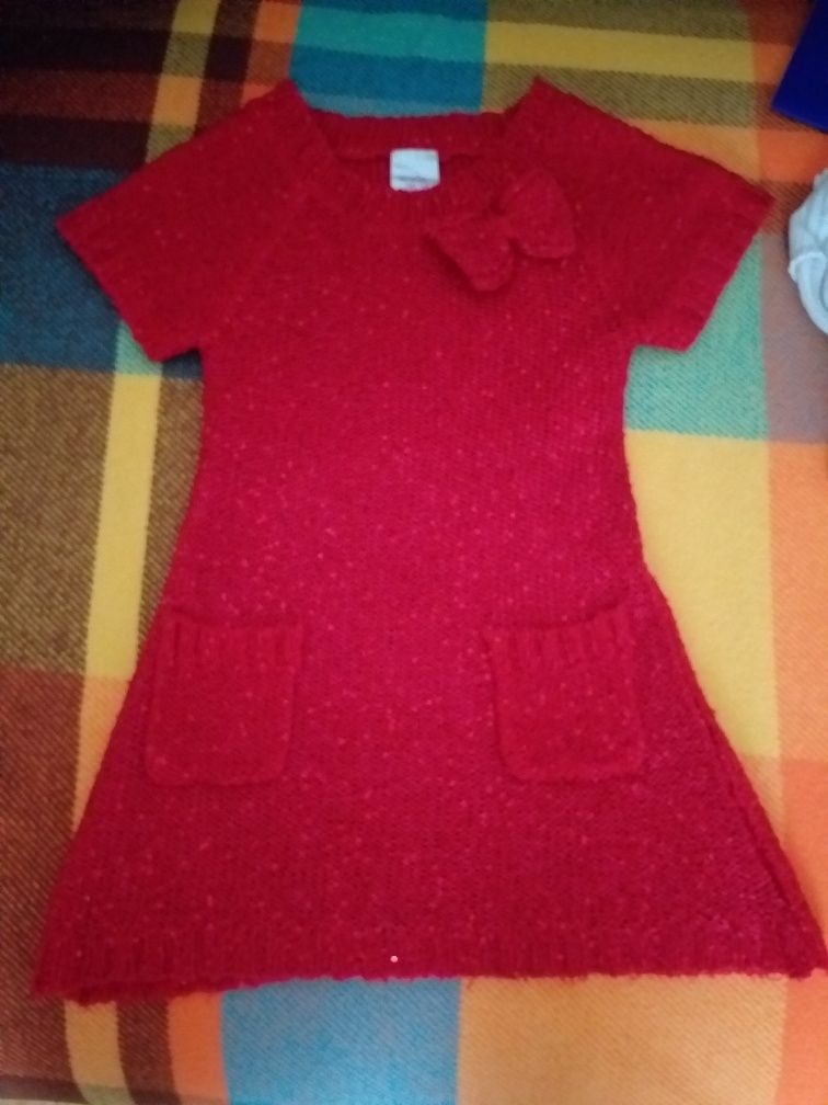 Sukienka czerwona z cekinami