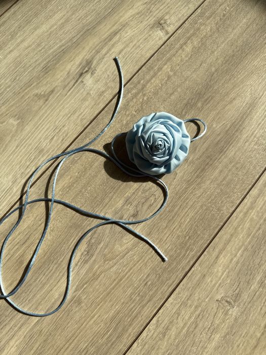 Троянда на шию прикраса