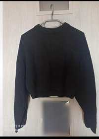 Czarny sweter wełniany