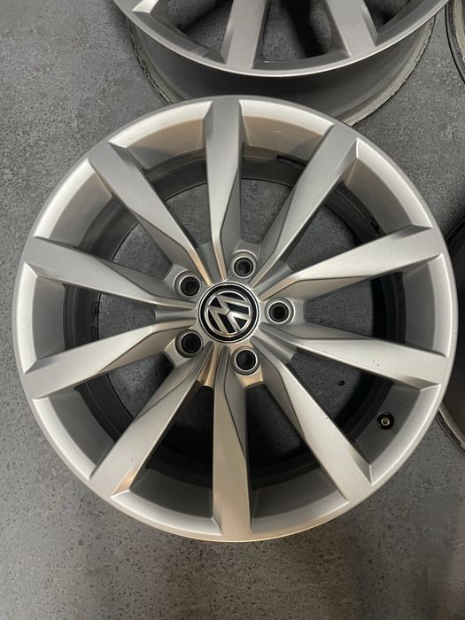 4x felga aluminiowa vw 5x112 17” 7J et49 golf