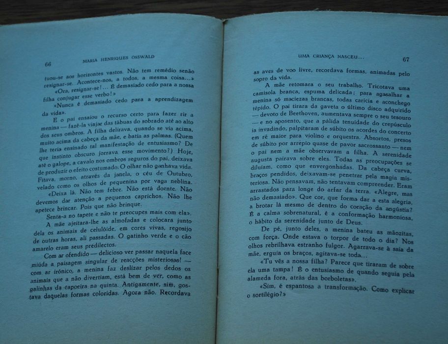 Uma Criança Nasceu de Maria Henriques Osswald -  1ª Edição ano 1955
