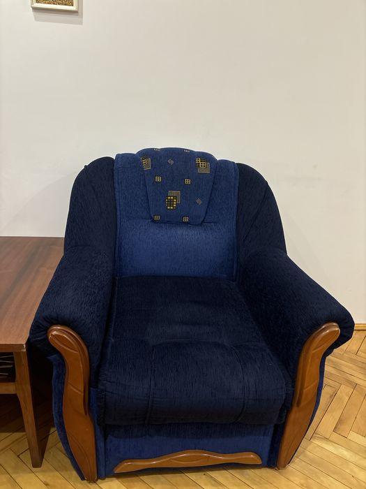 Велике м’яке крісло, вінтаж, в гарному стані, таких крісел є 2!