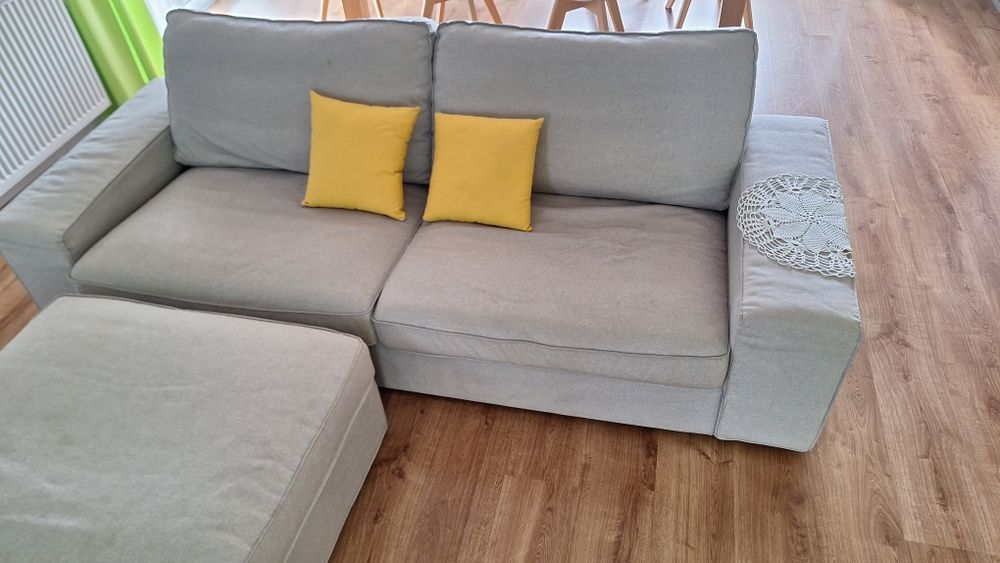 Sofa 3 osobowa Kivik Ikea z podnóżkiem lub bez