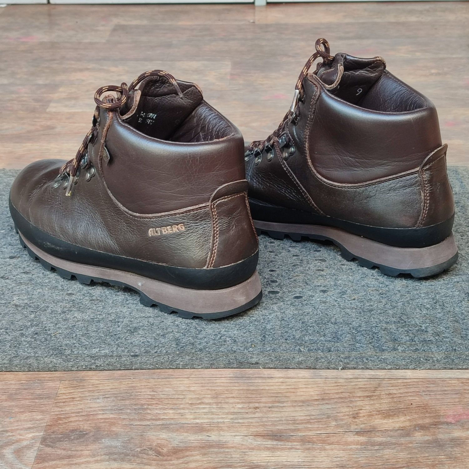 Altberg  gore-tex оригінал