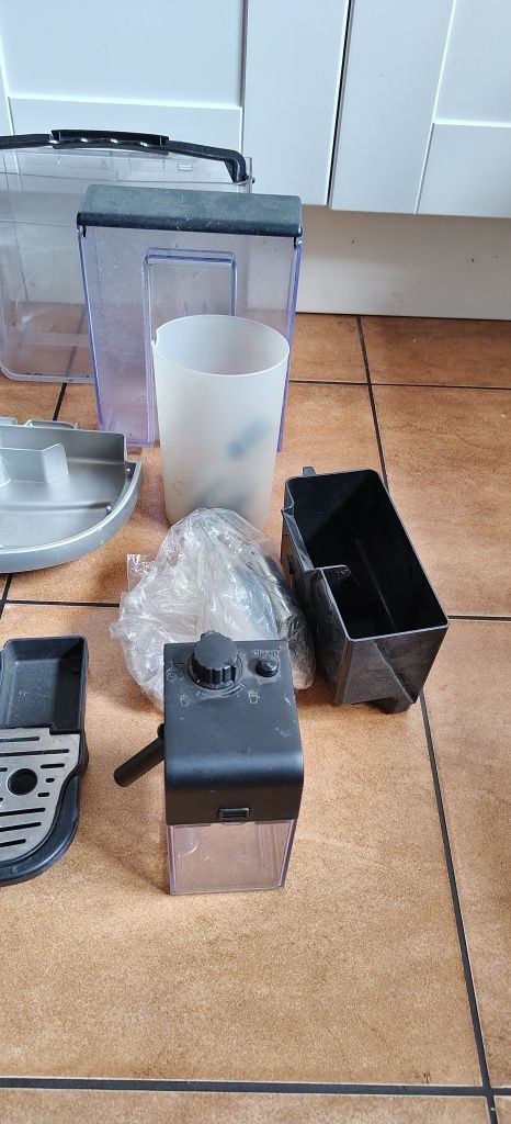 Części pojemniki itp. Nivona DeLonghi. Ekspres do kawy