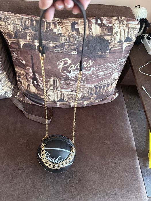 Продам сумку у вигляді баскетбольного мьяча