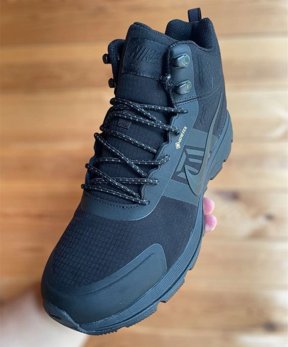 Вологостійкі утеплені черевики Nike Pegasus 30 Mid GTX Black чорні
