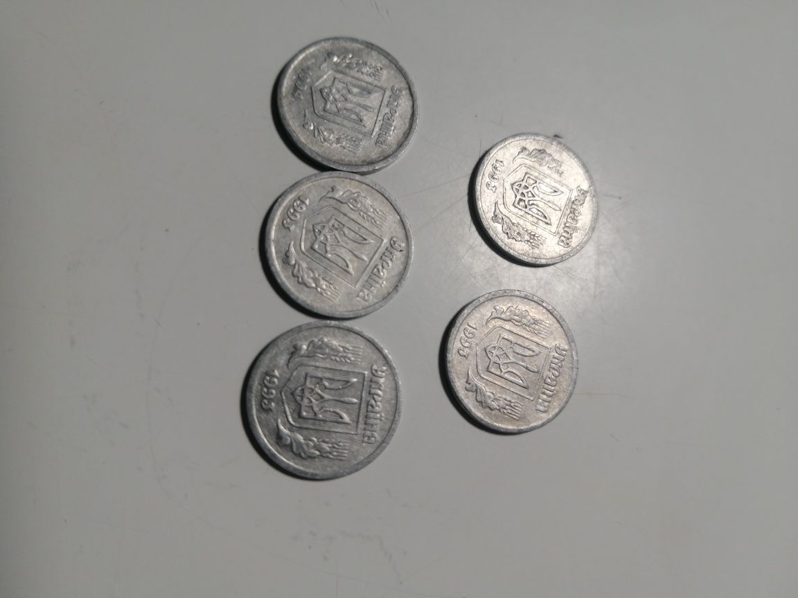 Продам обиходные монеты Украины разние