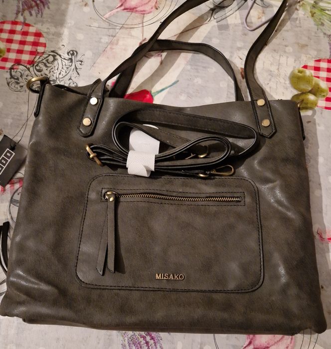 Malas novas com etiqueta