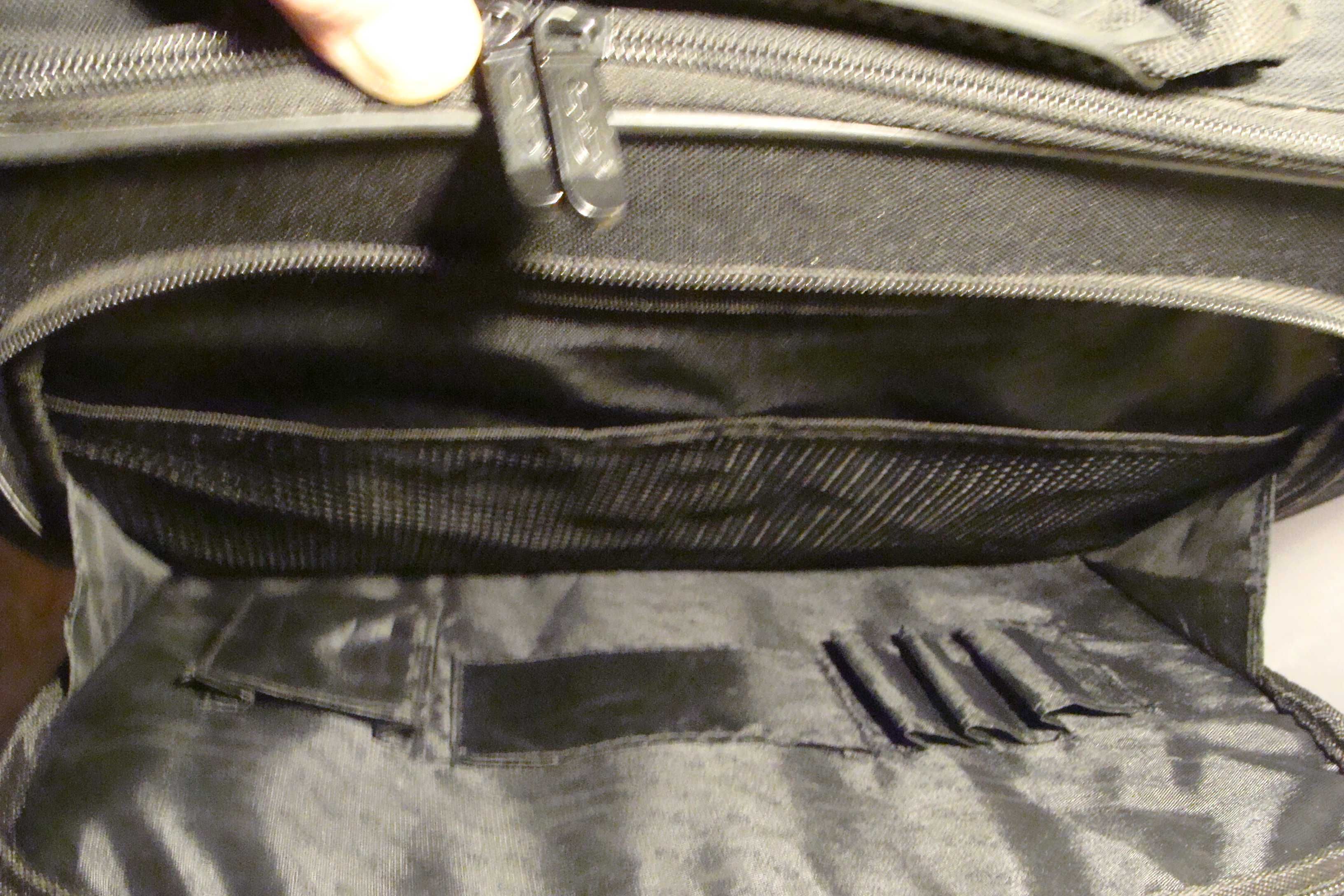 Torba e5 ..na laptop / notebook.. ładny stan, kolor czarny.