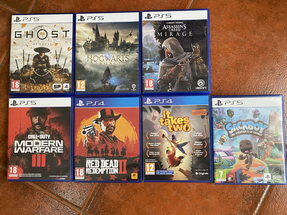 PS5 versão física + 9 jogos (como nova)