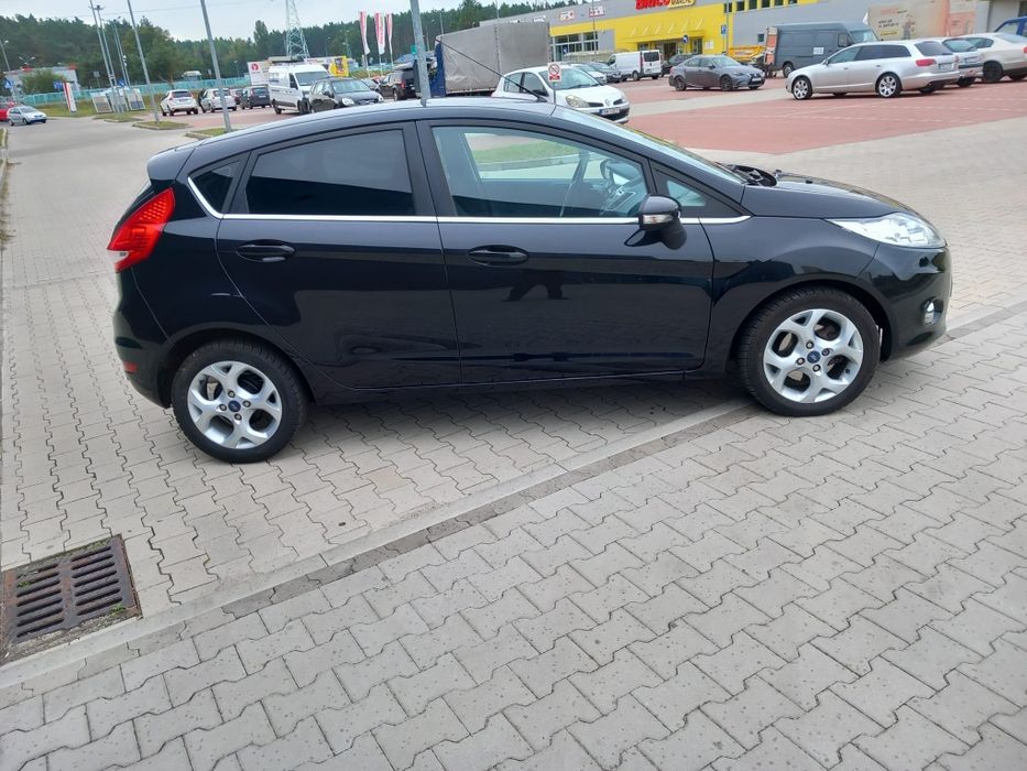 Samochód osobowy Ford Fiesta Titanium 1,25
