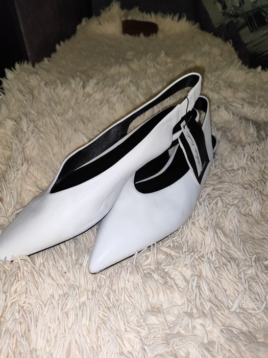 Белые туфли лодочки Mango