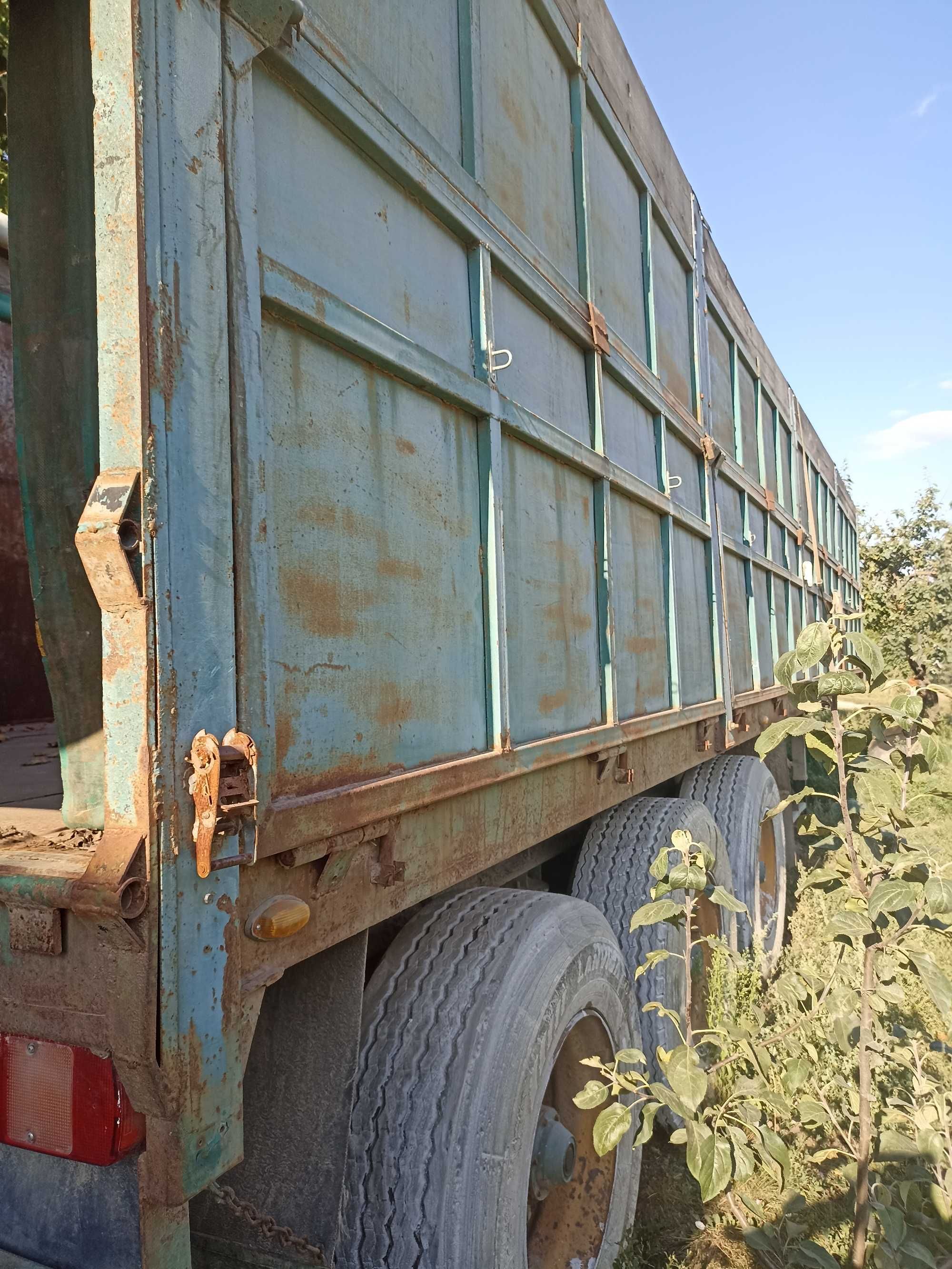 Напівпричіп TRAILOR бортовий