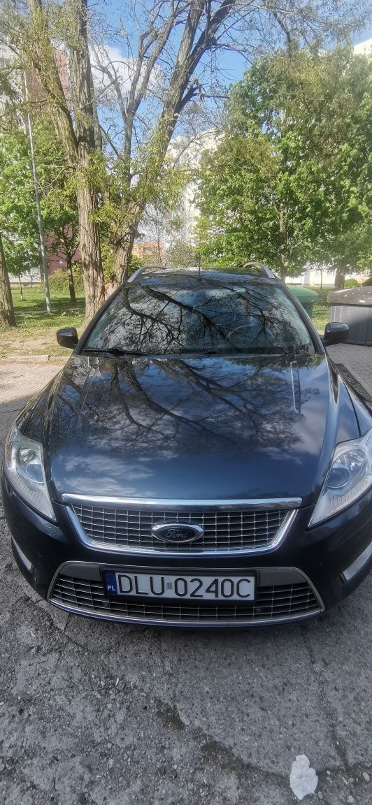 Sprzedam Forda mondeo mk4 kombi 2,0benzyna titanum.