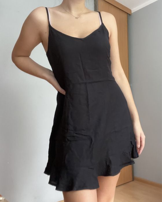 Czarna sukienka