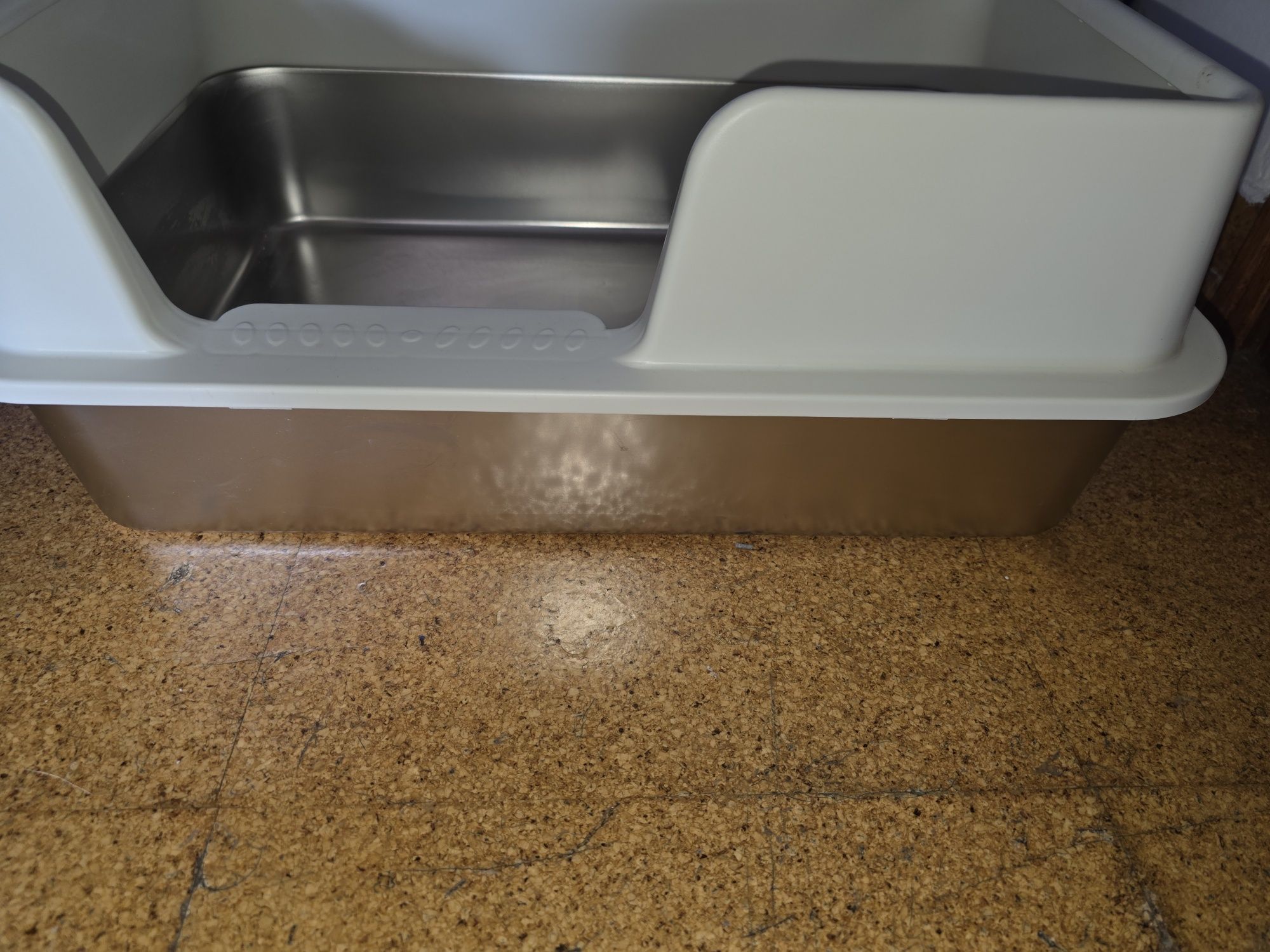 Vendo Caixas de Areia para gatos em Aço Inox