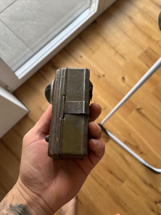 Przedwojenna wojskowa latarka