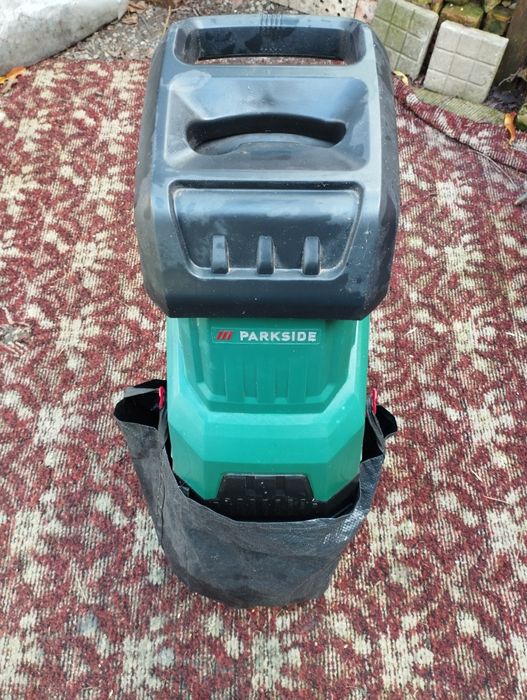 Подрібнювач садовий б/в