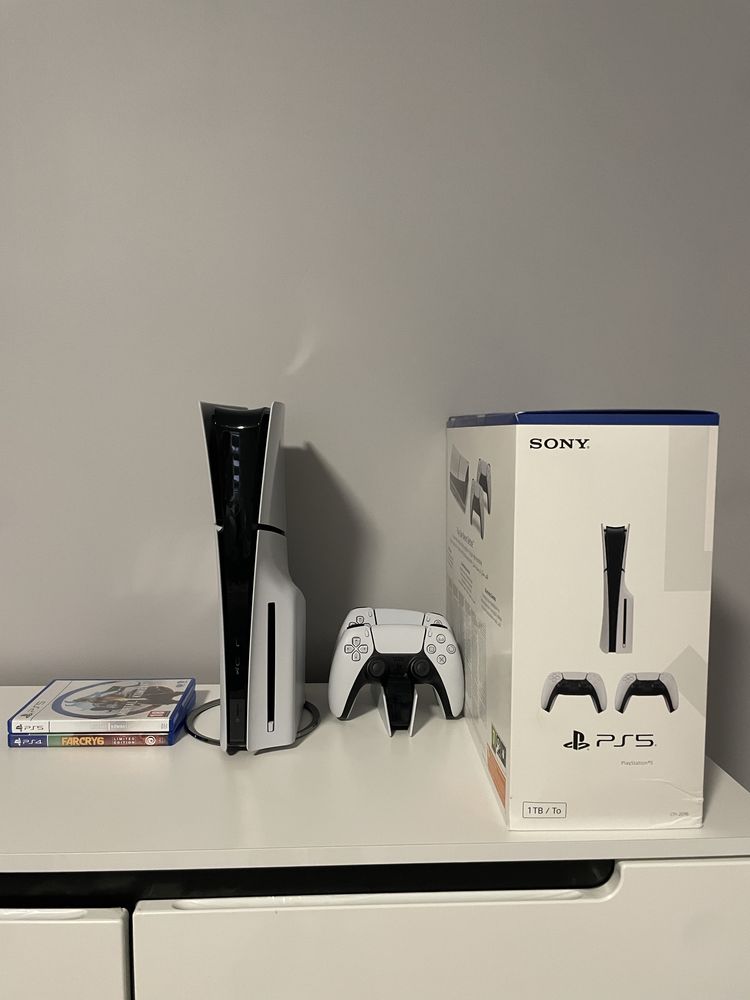 PS5 Slim z napędem
