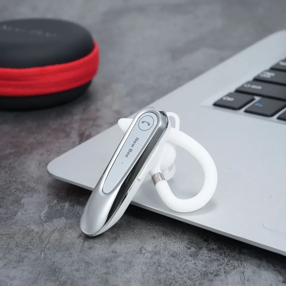 Bluetooth гарнітура New Bee LC-B45 + Чохол