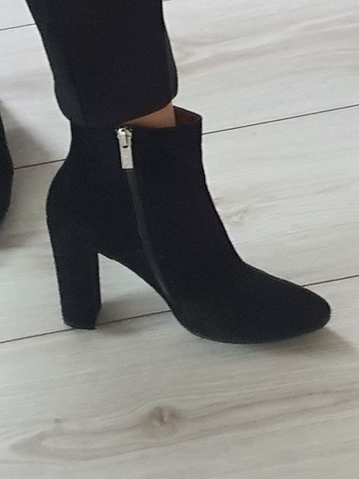 Botki na słupku RYŁKO 36 na 24cm stopę