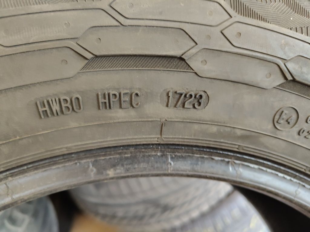 235/65R16C 115/113R Uniroyal AllSeasonMax       L631/200B