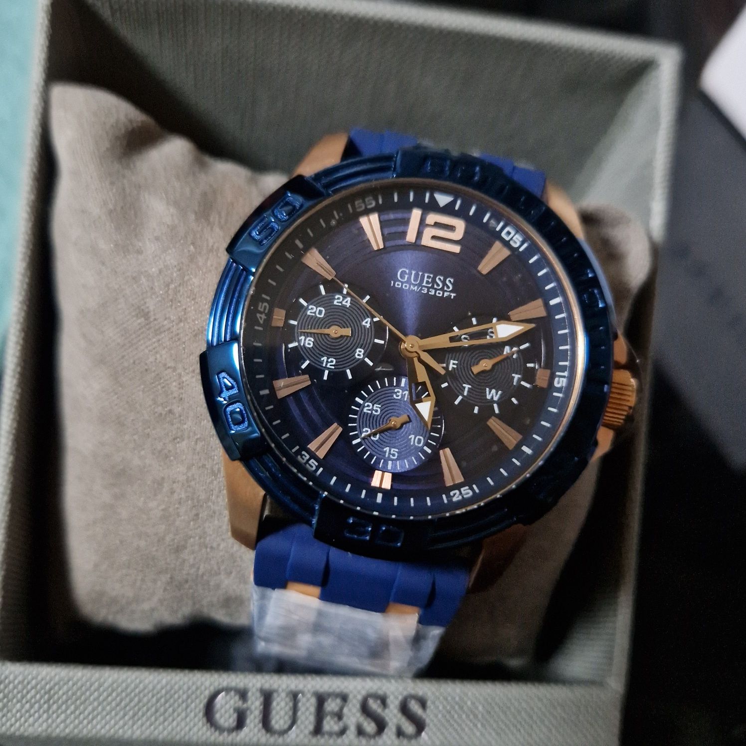 Мужские часы Guess W0366G4