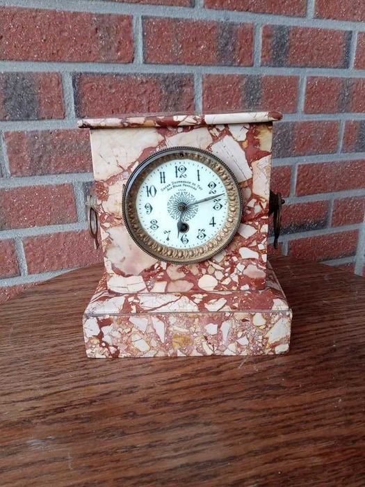 Mały marmurowy francuski zegar