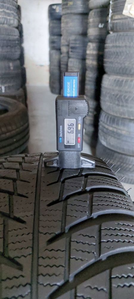 215/60/16 R16 Bridgestone Blizzak ZlM001 2шт зима